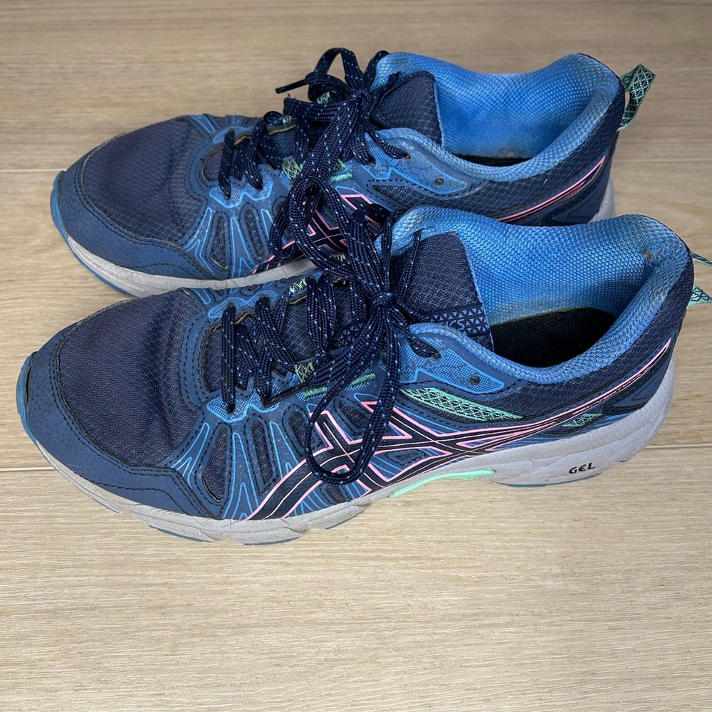 ASICS Women’s Gel Venture 7 Running Sneakers